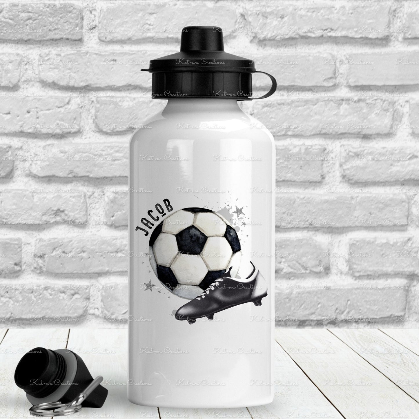 football bottle. Personalised football bottle. ideal christmas or birthday gift or for back to school. School bottle. Sports bottle